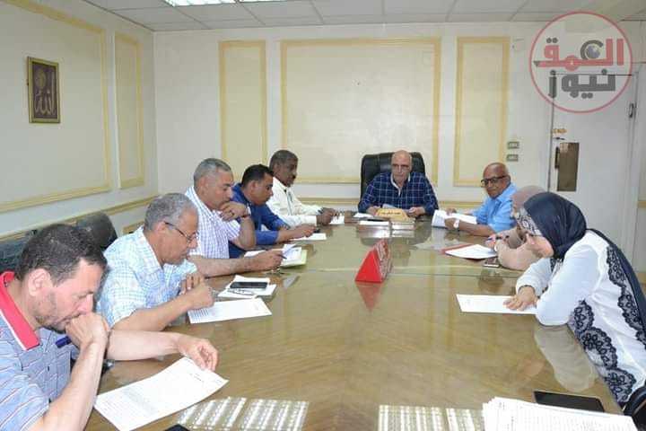 السكرتير العام للمحافظة يرأس إجتماع اللجنة الفرعية للتموين