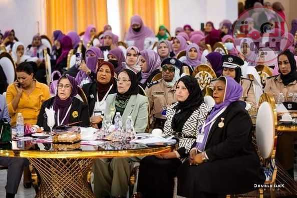 الشريف تطالب بحقوق المرأه الليببه. وتوجه رسائل وتحذيرات ناريه.