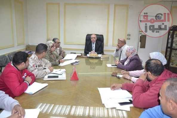 السكرتير العام يعقد اجتماع لمتابعة الموقف التنفيذي لمشروعات حياة كريمة