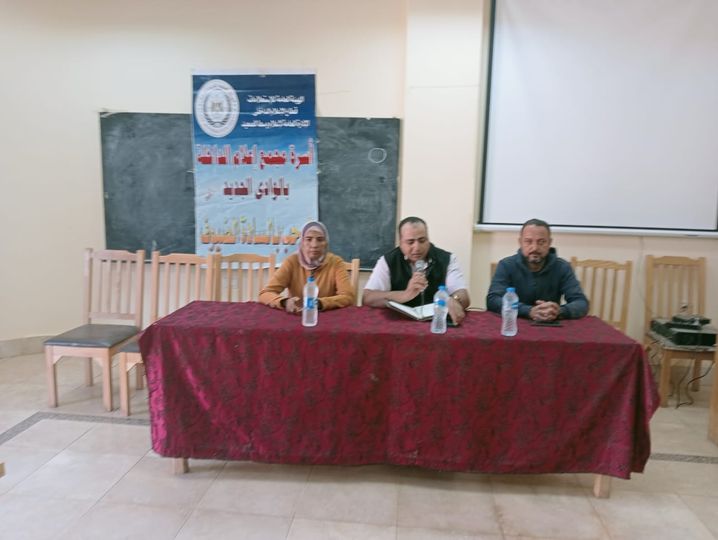 حلقة نقاشية لاعلام الداخلة تؤكد على دور الاعلام في التوعية بآليات التكيف مع تحديات التغيرات المناخية