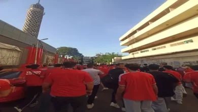 مصدر يوضح .. سبب تجمع جماهير الأهلي أمام ملعب مباراتهم مع الزمالك بالسوبر الأفريقي لليد