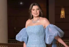 تذكرت الفنانة رانيا فريد شوقي شقيقتها المنتجة الراحلة ناهد فريد شوقي، خلال حضورها فعاليات مهرجان أسوان لأفلام المرأة. وقالت رانيا على هامش المهرجان في لقائها مع برنامج "سينماتك" المعروض على قناة SBC: "ناهد اتكرمت في مهرجان أسوان، وكانت منتجة شاطرة جدًا، تجيد اختيار المواضيع، وكانت إنسانة محبة للحياة ودمها خفيف جدًا". وأضافت: "في أيامها الأخيرة، كنت بقول لها مش ممكن، أنا بدأت أشوف بابا قدامي، مش بس في الشكل، لكن كمان في الشخصية". وانطلقت فعاليات المهرجان مساء يوم الجمعة 2 مايو، والذي يحتفي بـ "كوكب الشرق – أم كلثوم" بمناسبة مرور 50 عاما على رحيلها، بحضور الدكتور أشرف صبحي وزير الشباب والرياضة، واللواء أشرف عطية محافظ أسوان، إلى جانب نخبة من النجوم، منهم داليا البحيري، سلوى محمد علي، ومحمد عادل. وكرم المهرجان النجمة السورية كندة علوش لما قدمته من أدوار عبرت عن المرأة وقضاياها، وأكدت أنها تعيش في مصر منذ ١٥ عاما وأنها تعتز ببلدها مصر كما تعتز ببلدها سوريا وقالت إنها تشعر بالسحر كل مرة تحضر فيها إلى أسوان. وكرم المهرجان النجمة المصرية لبلبة التي قالت إنها فخورة بتكريمها في دورة سيدة الغناء العربي أم كلثوم وقالت إنها في ٩٧ فيلما كانت حريصة على تقديم رسالة للجمهور وقدمت الشكر لأهالي أسوان.